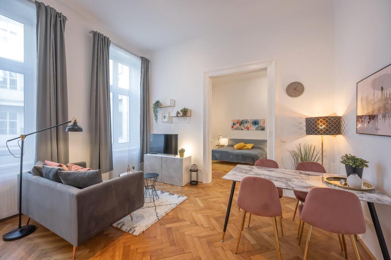 Cosy City Center Apartment Виена Екстериор снимка